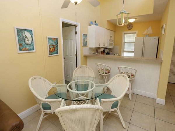 Longboat Key Vacation Condo Sleeps Six Guests