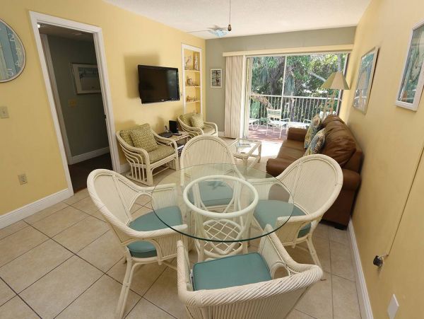 Longboat Key Vacation Condo Sleeps Six Guests