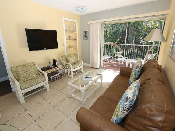 Longboat Key Vacation Condo Sleeps Six Guests