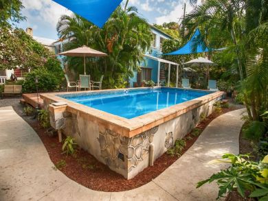 Walk to Beach One Bedroom Condo in St. Croix