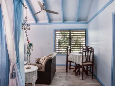 St. Croix One Bedroom Rental Condo Walk to Beach