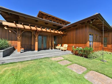 Luxury Four Bedroom Vacation Home in Kapalua Luxury Four Bedroom Vacation Home in Kapalua
