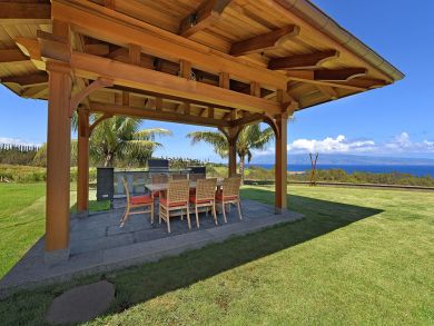 Luxury Four Bedroom Vacation Home in Kapalua Luxury Four Bedroom Vacation Home in Kapalua