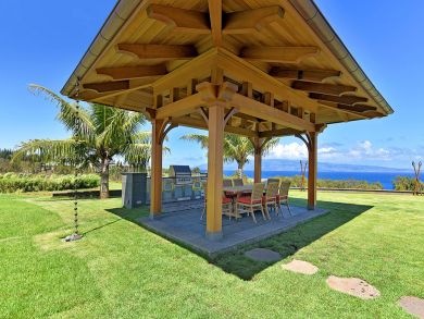 Luxury Four Bedroom Vacation Home in Kapalua Luxury Four Bedroom Vacation Home in Kapalua