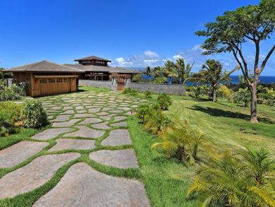 Luxury Four Bedroom Vacation Home in Kapalua Luxury Four Bedroom Vacation Home in Kapalua