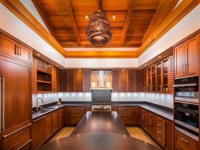 Luxury Four Bedroom Vacation Home in Kapalua Luxury Four Bedroom Vacation Home in Kapalua