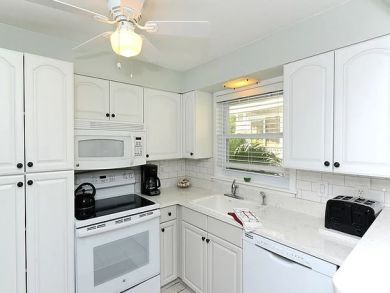 2 Bedroom Siesta Key Vacation Condo Plus Den