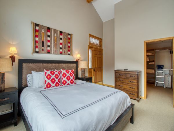 Vail Vacation Home Sleeps Twelve Guests