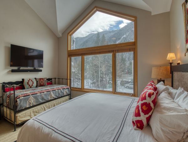 Vail Vacation Home Sleeps Twelve Guests