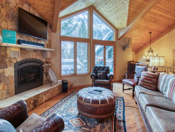 Vail Vacation Home Sleeps Twelve Guests