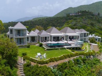 Oceanfront 6 Bedroom Luxury Home Sleeps 12 Guests