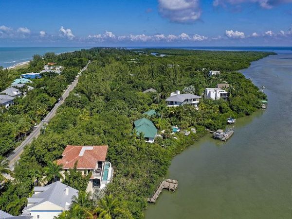 Captiva Island Luxury Vacation Rental Home Four Bedrooms