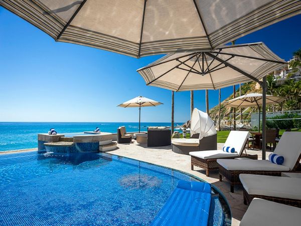 Luxury Oceanfront Vacation Home in Los Cabos Sleeps 14 Guest