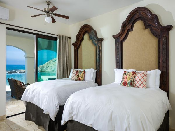 Luxury Oceanfront Vacation Home in Los Cabos Sleeps 14 Guest