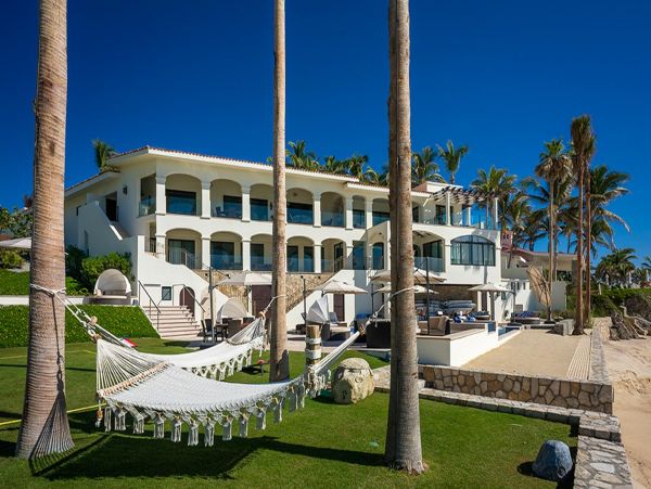 Luxury Oceanfront Vacation Home in Los Cabos Sleeps 14 Guest