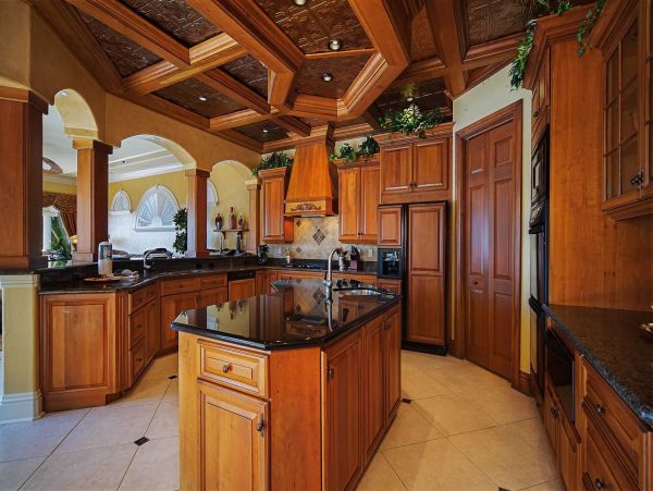 Cape Coral Luxury Five Bedroom Estate Home Available Now