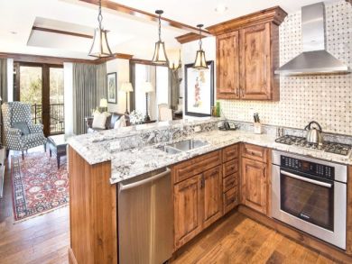 Luxury Vail Vacation Condo Sleeps Six Guests