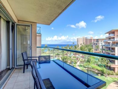 Lahaina Luxury Vacation Condo Sleeps Six Guests