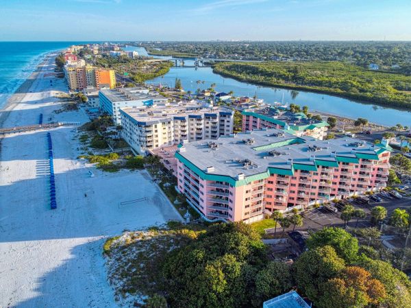 Indian Shores Vacation Condo Sleeps Six Guests