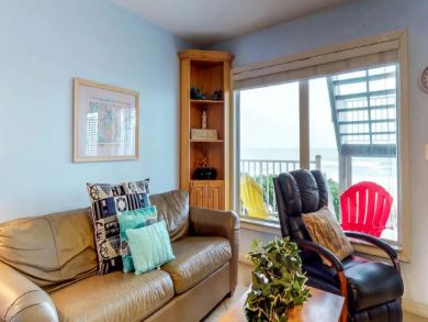 Bradenton Beach 1 Bedroom Vacation Condo  Gulfront