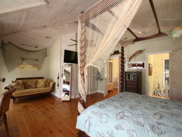 4 Bedroom Florida Keys Vacation Home Plus Guest House