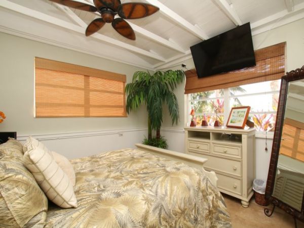 4 Bedroom Florida Keys Vacation Home Plus Guest House