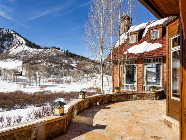 Wonderful Ranch with Main House and Guest House near Aspen