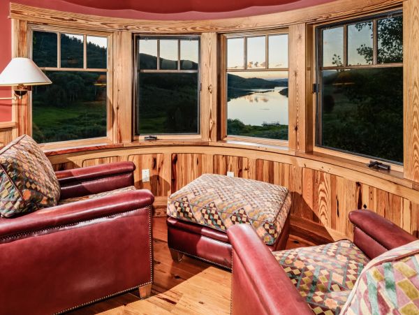 Wonderful Ranch with Main House and Guest House near Aspen