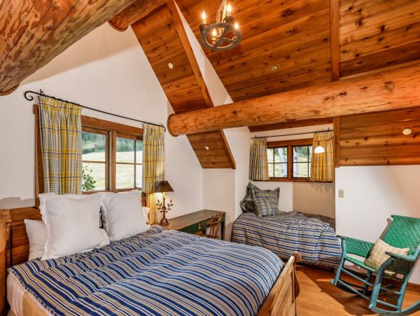 Wonderful Ranch with Main House and Guest House near Aspen