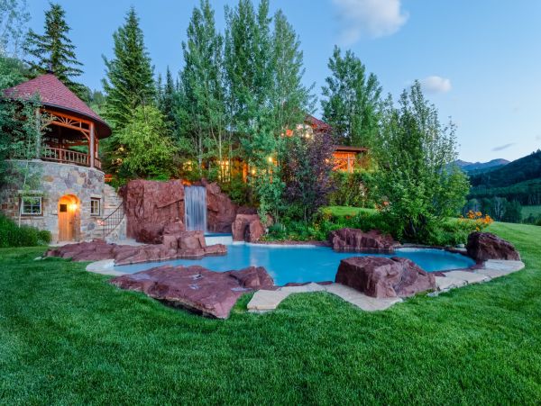 Wonderful Ranch with Main House and Guest House near Aspen