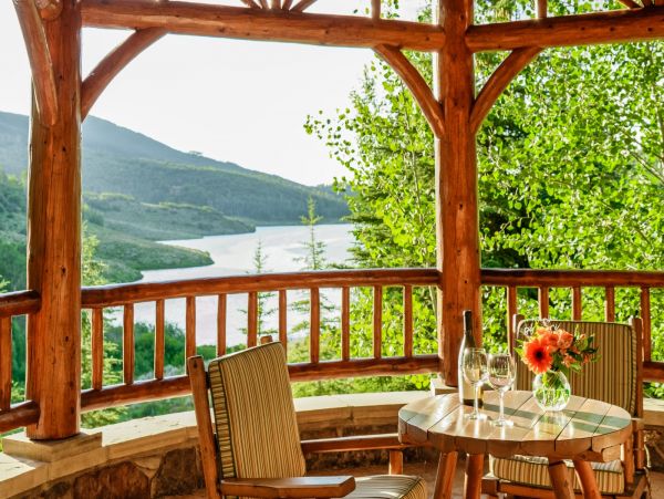 Wonderful Ranch with Main House and Guest House near Aspen