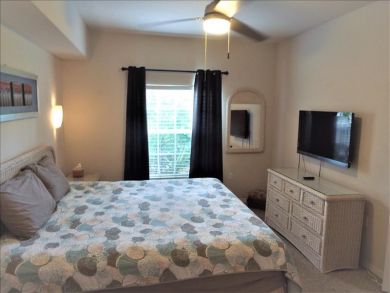 Sarasota Vacation Condo Sleeps 4 Guests in a Gated Community