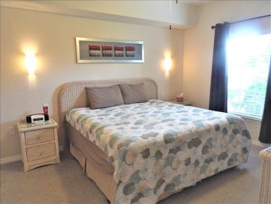 Sarasota Vacation Condo Sleeps 4 Guests in a Gated Community