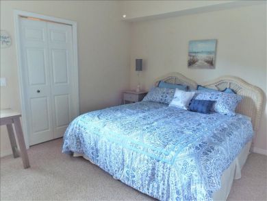 Sarasota Vacation Condo Sleeps 4 Guests in a Gated Community