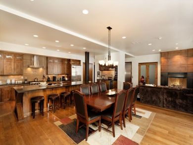 Aspen Home 924379