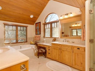 Aspen Home 924392 Aspen Home 924392