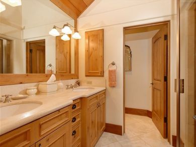 Aspen Home 924392 Aspen Home 924392