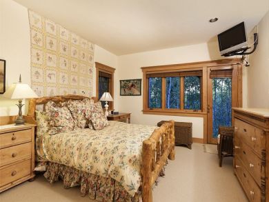 Aspen Home 924402 Aspen Home 924402