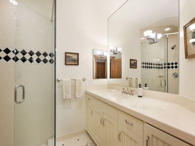 Aspen Home 924402 Aspen Home 924402