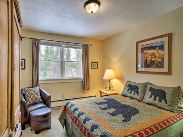 Breckenridge Condo with Communal Pool & Spa Sleeps 8