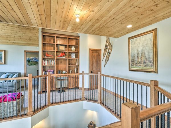 Fairplay 4 Bedroom Home with Fitness Room and Sauna