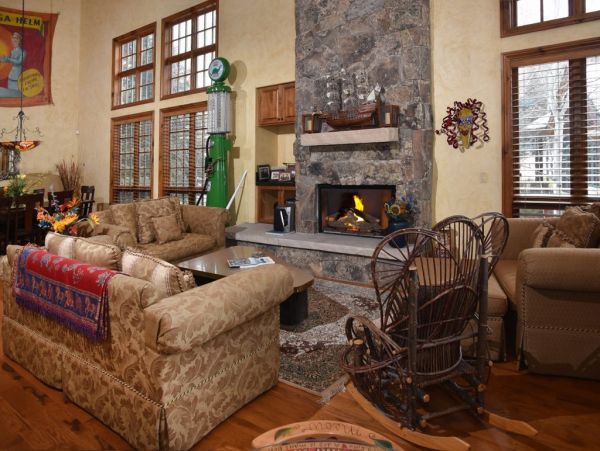 Beautiful Edwards Vacation Home Sleeps Fourteen Guests