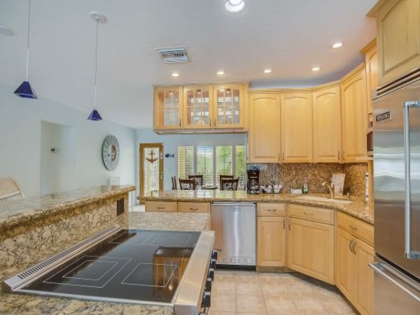 Walk to Beach Three Bedroom Vacation Home in Siesta Key