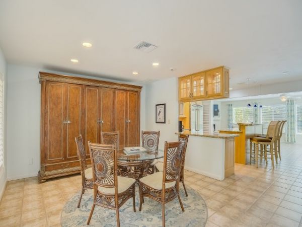 Walk to Beach Three Bedroom Vacation Home in Siesta Key