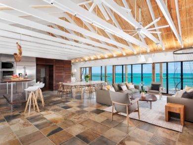 Luxury Oceanfront Vacation Home in Turks & Caicos Sleeps 16