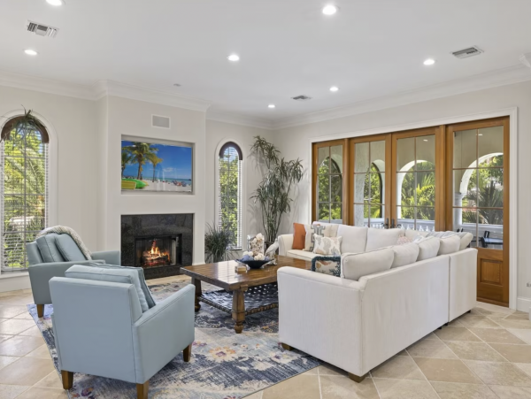 150 yards to the Beach Six Bedroom  Luxury Vacation Home in Captiva
