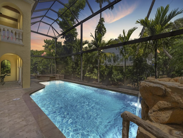 150 yards to the Beach Six Bedroom  Luxury Vacation Home in Captiva