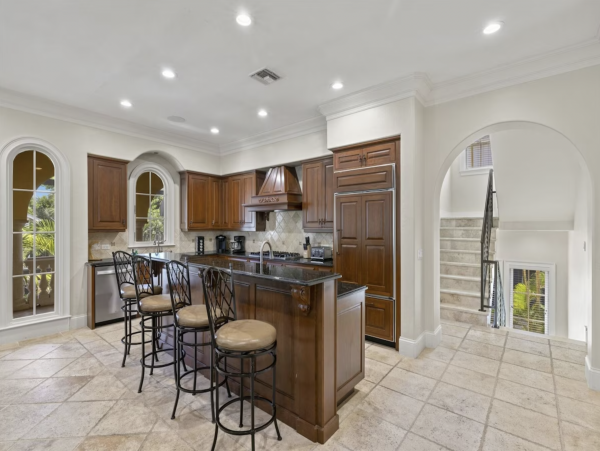 150 yards to the Beach Six Bedroom  Luxury Vacation Home in Captiva