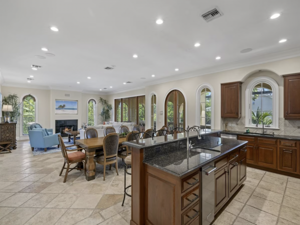 150 yards to the Beach Six Bedroom  Luxury Vacation Home in Captiva