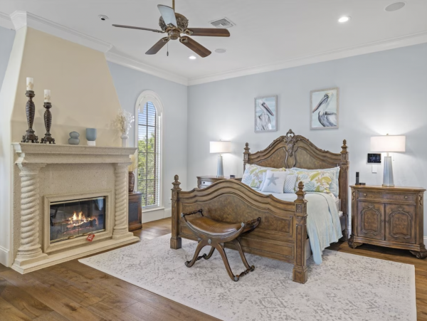150 yards to the Beach Six Bedroom  Luxury Vacation Home in Captiva